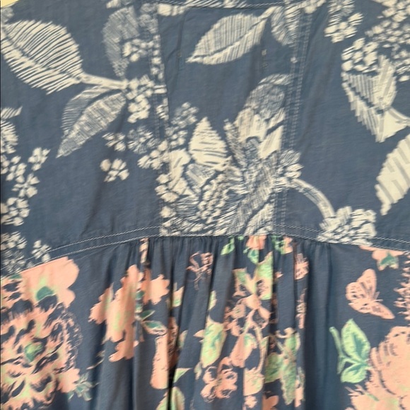 WE THE FREE Cosette Floral Chambray Combo Pullover Top EUC Size XLarge - Picture 8 of 12